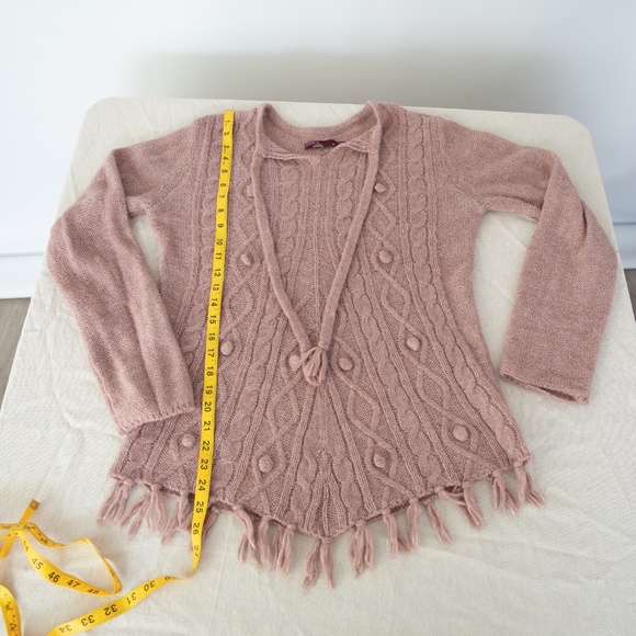 Prana Size Medium sweater, dusty pink with fringes - Picture 7 of 12